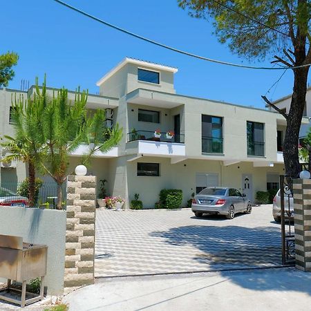 Vila Celaj Hotel Vlorë Eksteriør billede