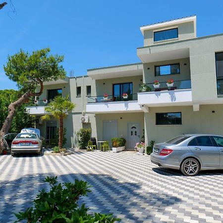 Vila Celaj Hotel Vlorë Eksteriør billede