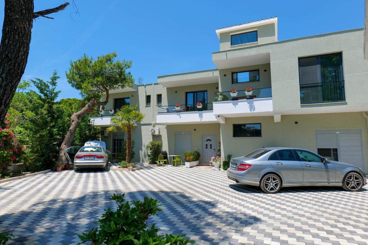 Vila Celaj Hotel Vlorë Eksteriør billede