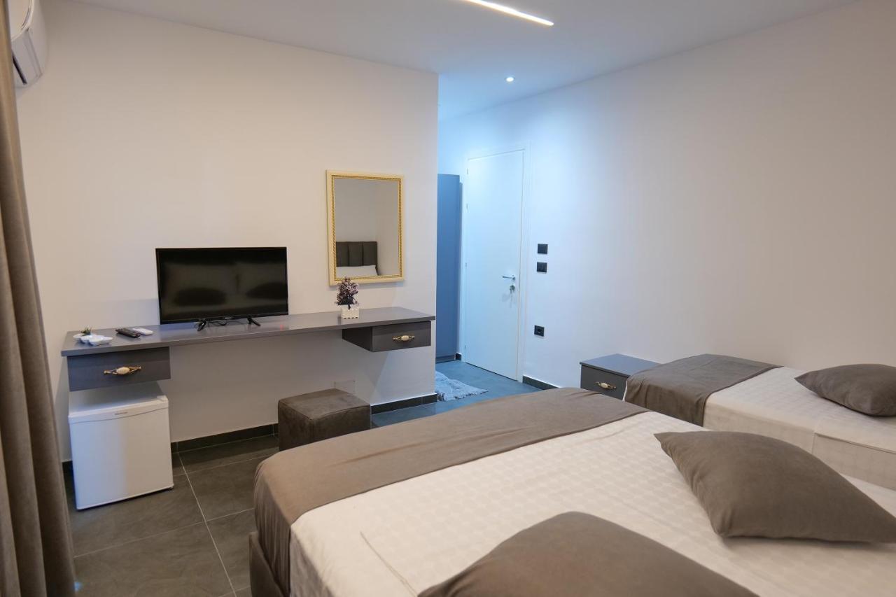 Vila Celaj Hotel Vlorë Eksteriør billede