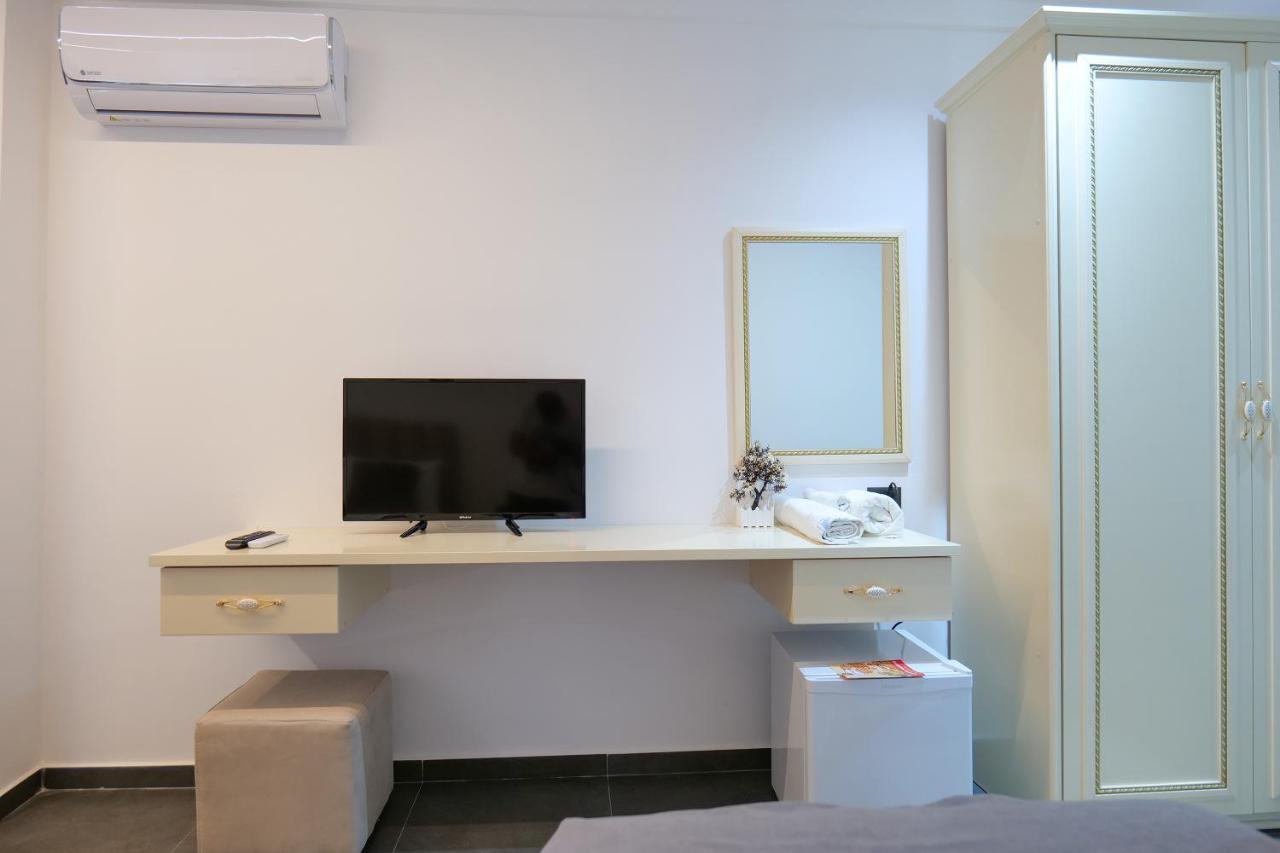Vila Celaj Hotel Vlorë Eksteriør billede