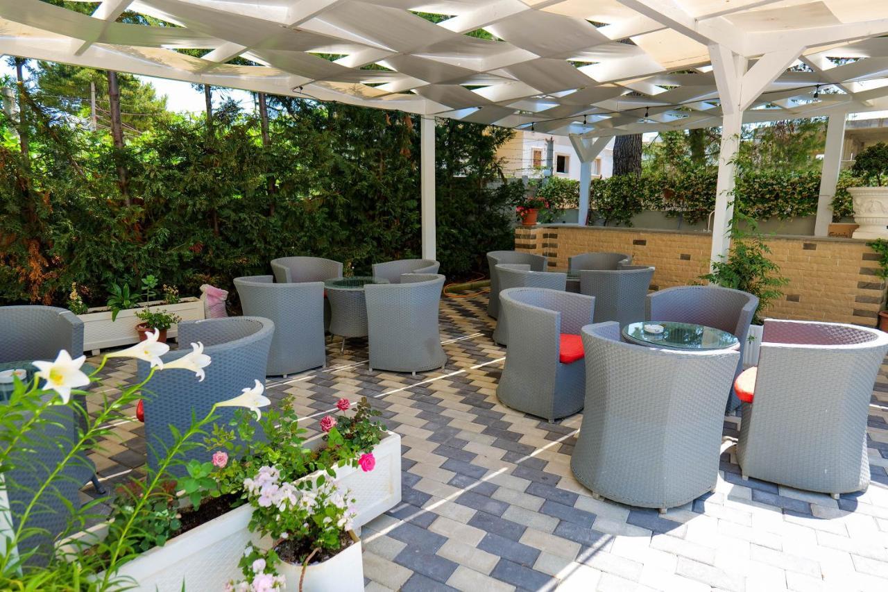 Vila Celaj Hotel Vlorë Eksteriør billede