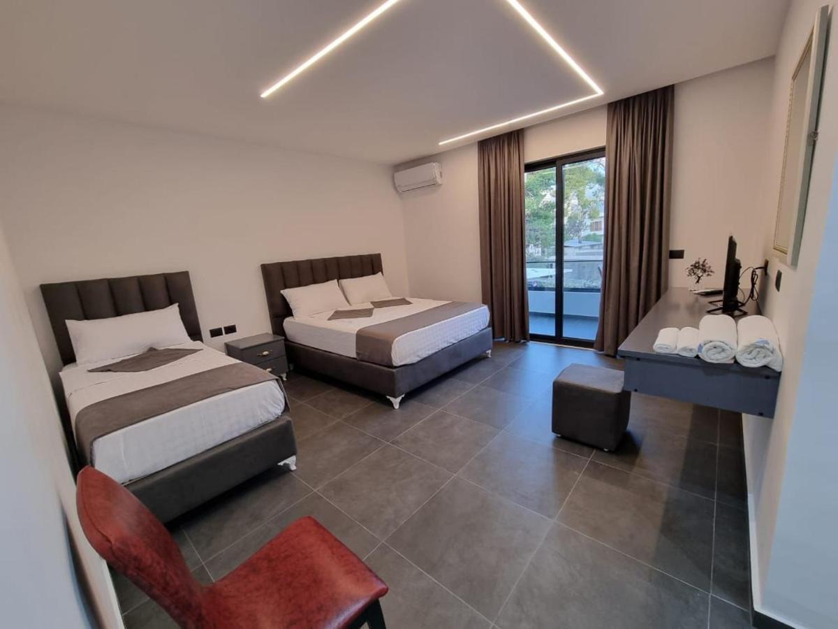 Vila Celaj Hotel Vlorë Eksteriør billede