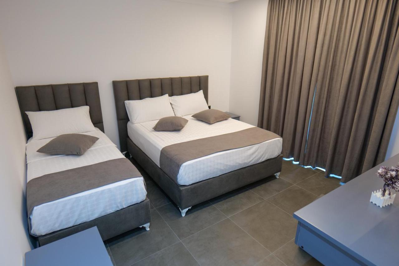 Vila Celaj Hotel Vlorë Eksteriør billede