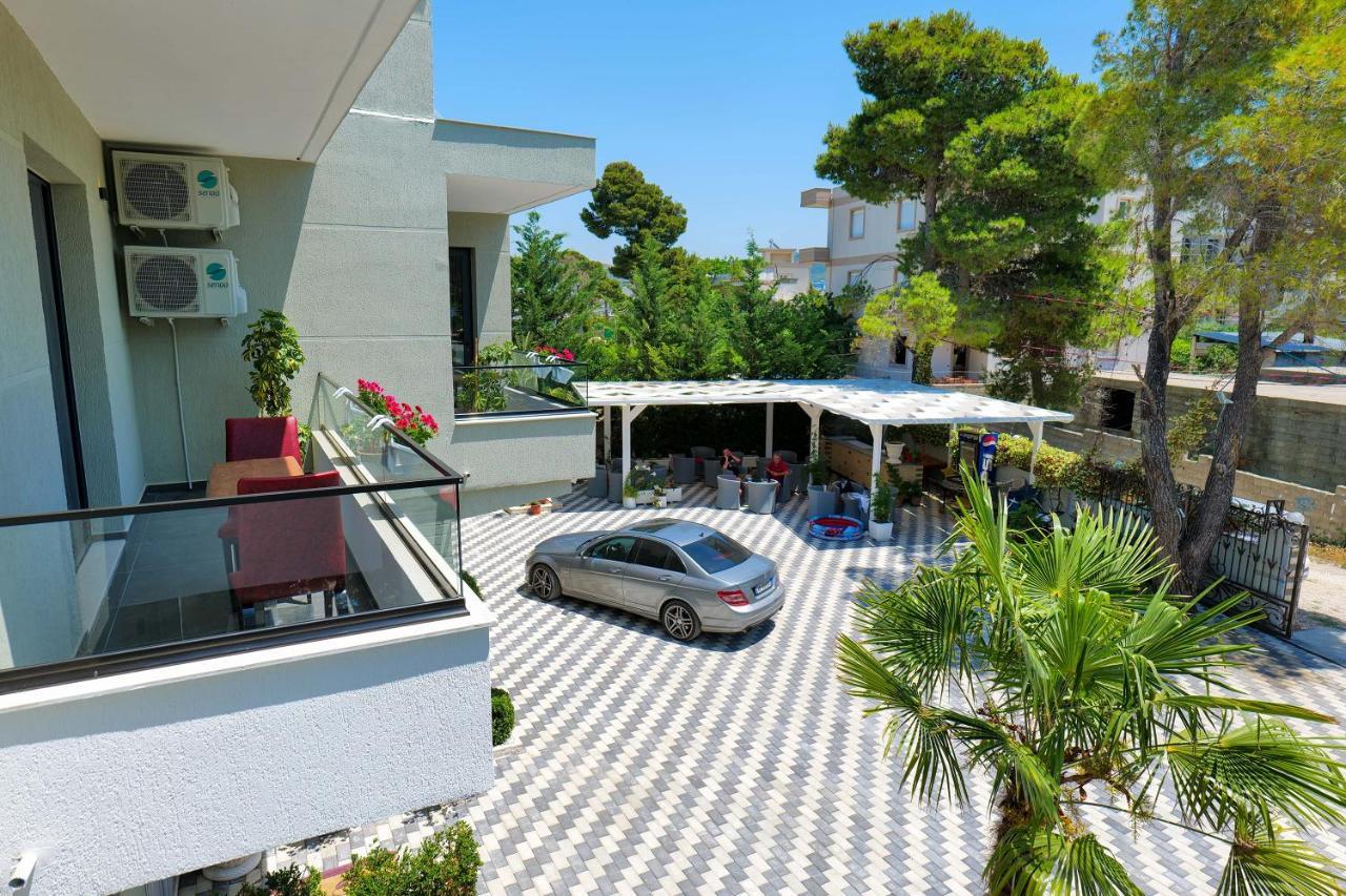 Vila Celaj Hotel Vlorë Eksteriør billede