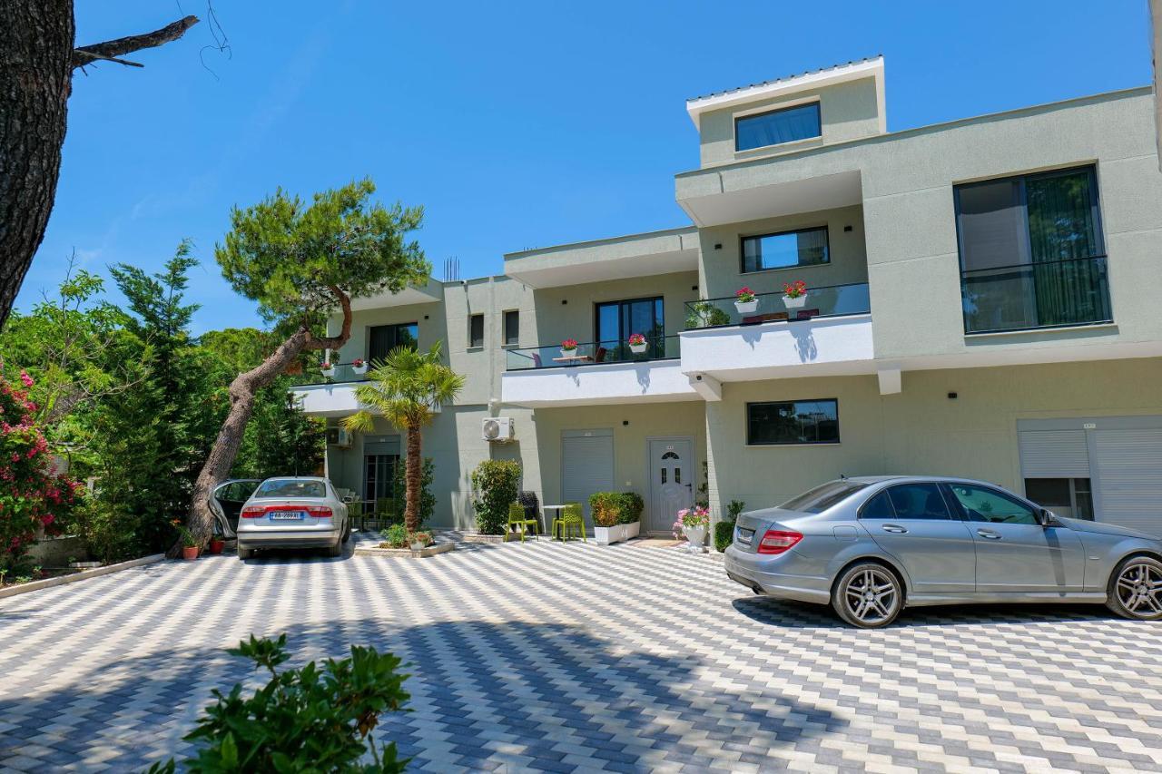 Vila Celaj Hotel Vlorë Eksteriør billede
